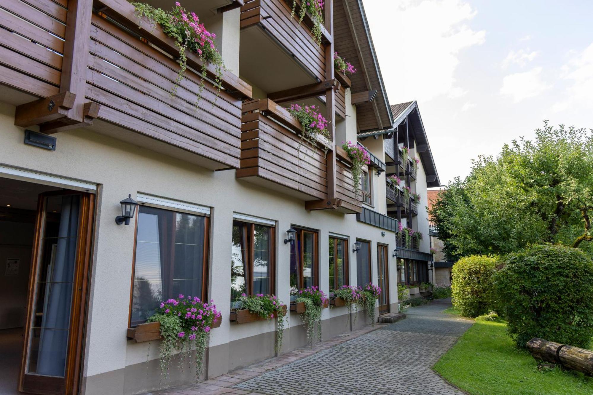Hotel Lindenhof Hubmersberg Pommelsbrunn Exterior foto